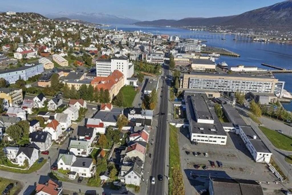 In The Heart Of The Aurora Borealis - Tromso City מראה חיצוני תמונה